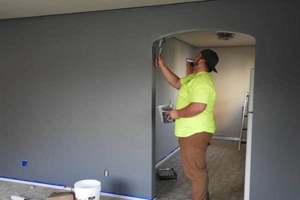 The Biggest Differences Between Ceiling and Wall Paint