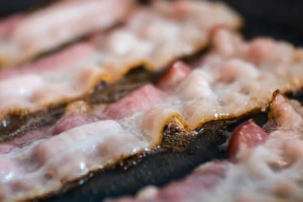 How Long Cooked Bacon Can Safely Sit Out After You Cook It