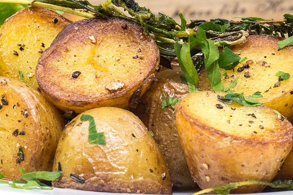 How to Cook Baked Potatoes at 200-Degrees Fahrenheit